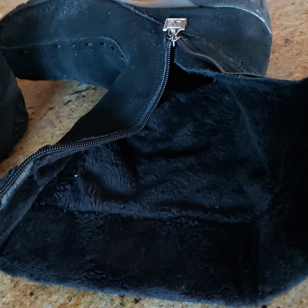 KHOMBU ALLANA SUEDE LEATHER WINTER BOOTS LINED SIDE ZIPPER SIZE 7M BLACK